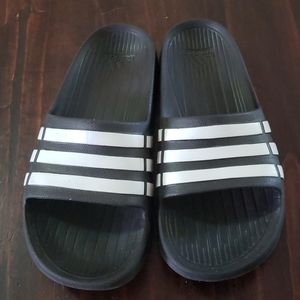 Adidas flip flops